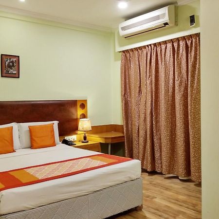 העיר בנגלור Oyo 6110 Thalassa Suites מראה חיצוני תמונה