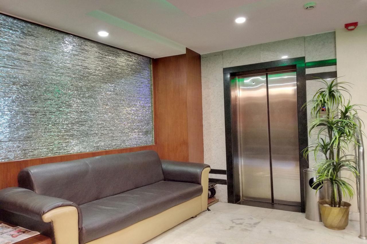 העיר בנגלור Oyo 6110 Thalassa Suites מראה חיצוני תמונה