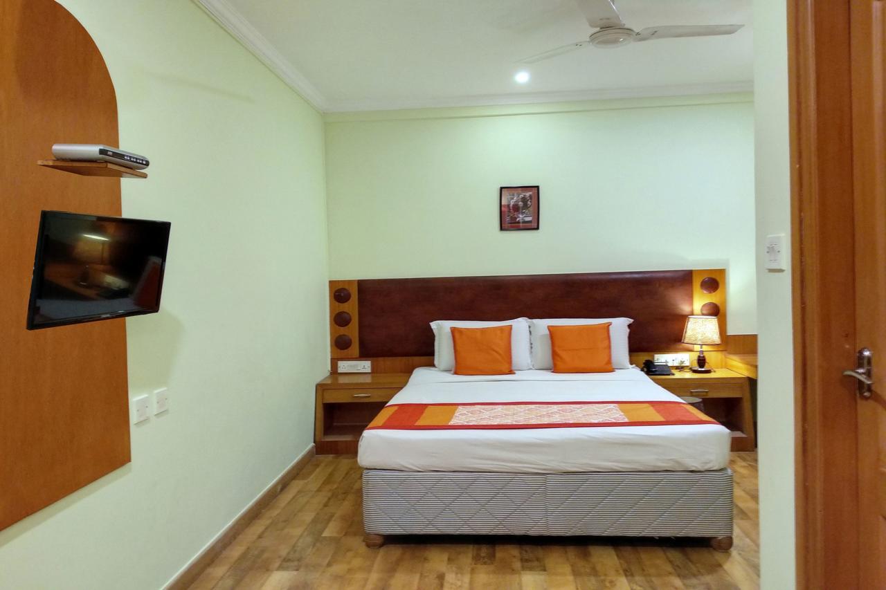 העיר בנגלור Oyo 6110 Thalassa Suites מראה חיצוני תמונה