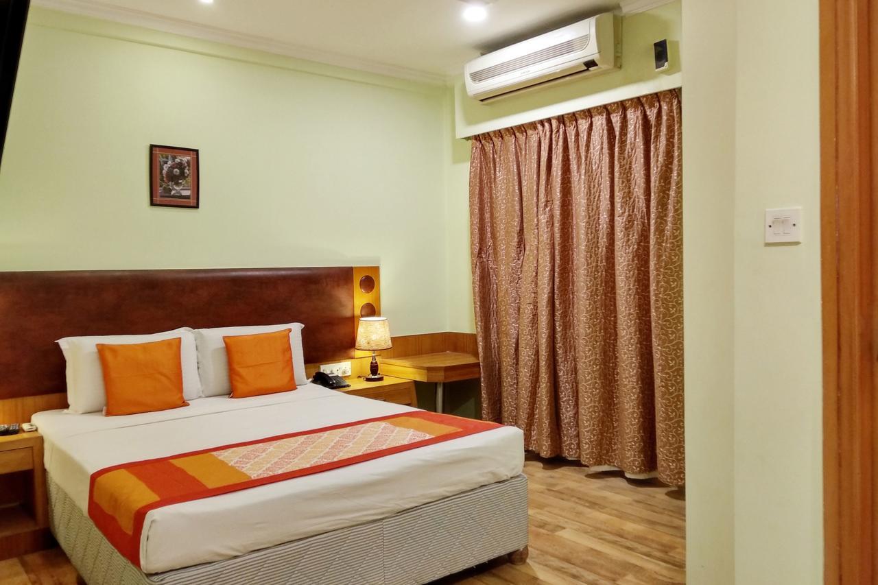העיר בנגלור Oyo 6110 Thalassa Suites מראה חיצוני תמונה