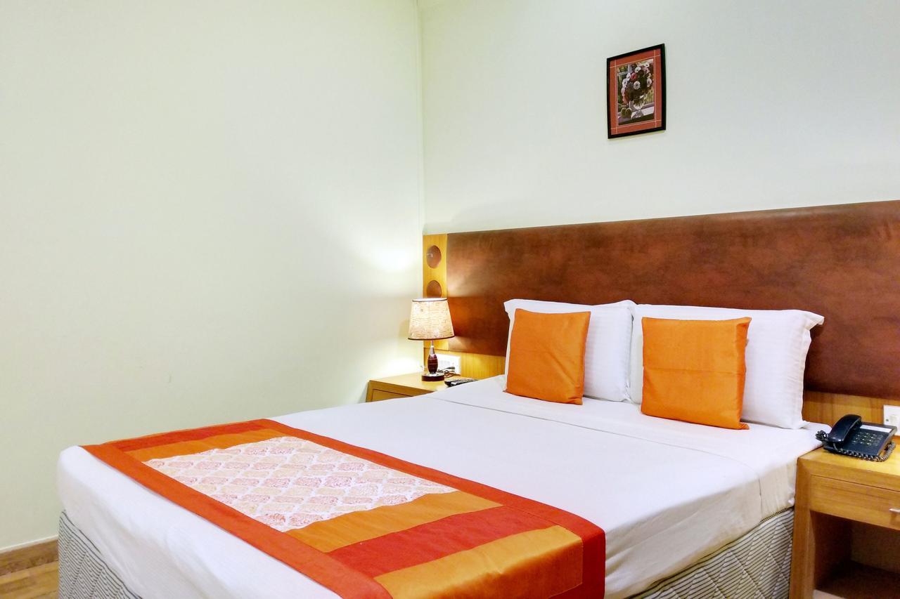 העיר בנגלור Oyo 6110 Thalassa Suites מראה חיצוני תמונה