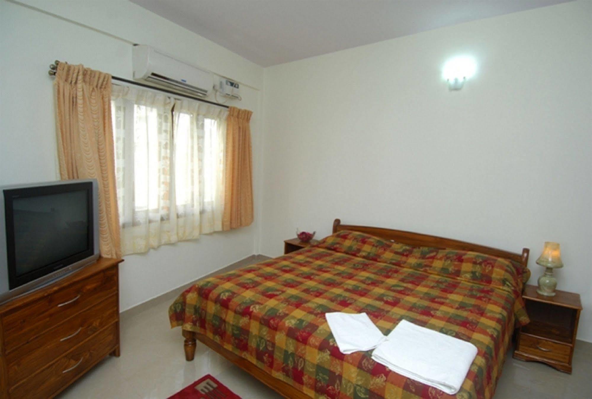 העיר בנגלור Oyo 6110 Thalassa Suites מראה חיצוני תמונה