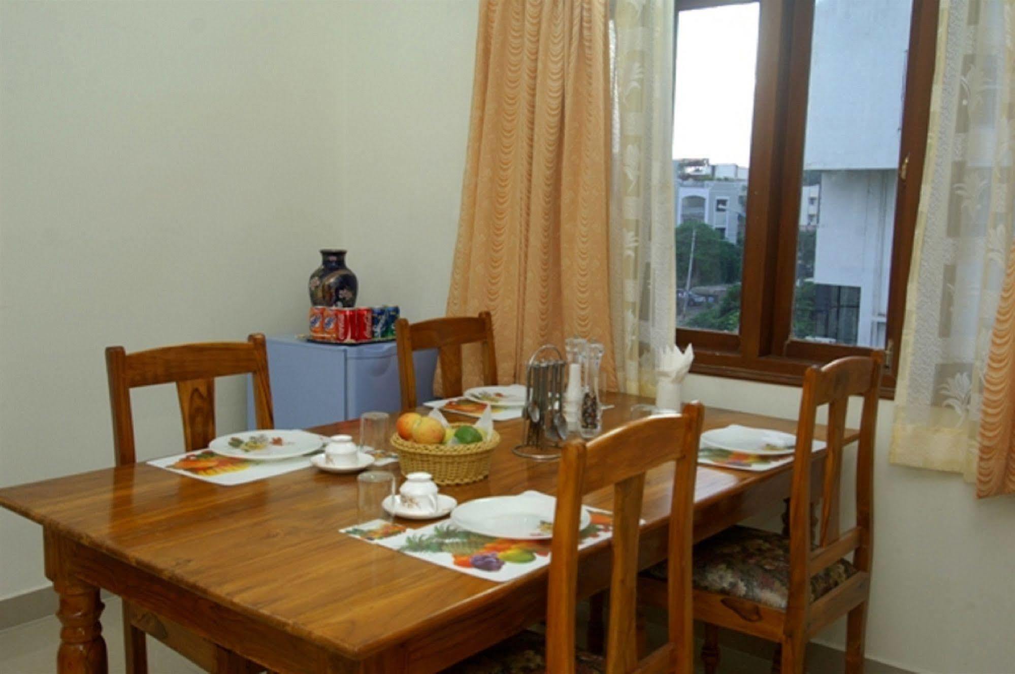 העיר בנגלור Oyo 6110 Thalassa Suites מראה חיצוני תמונה
