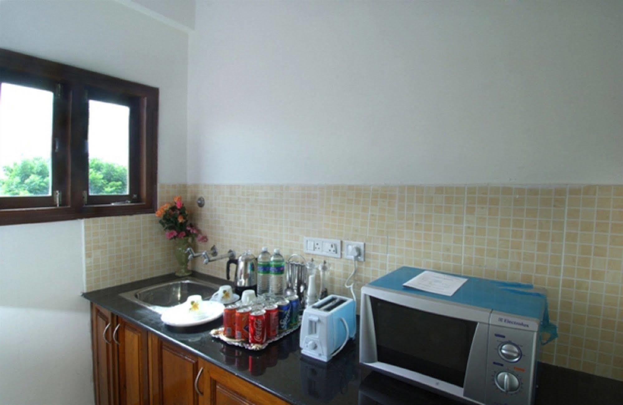 העיר בנגלור Oyo 6110 Thalassa Suites מראה חיצוני תמונה